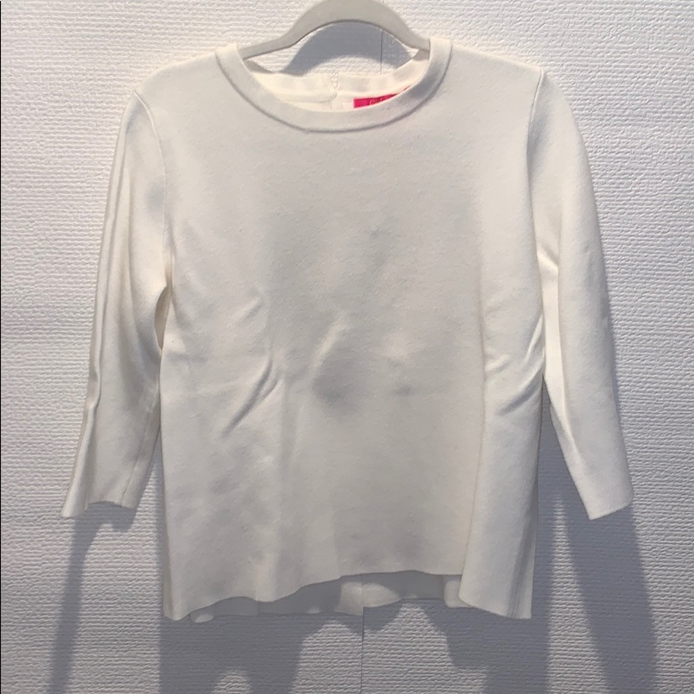 Beautiful White Rear Button Sweater